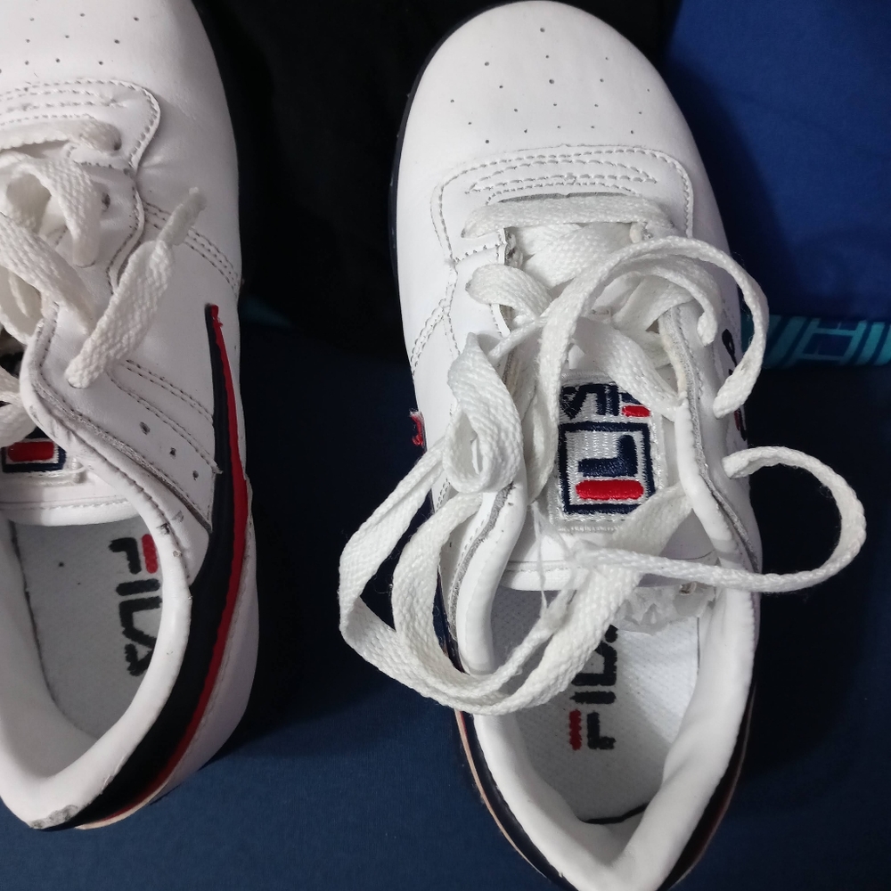Shoes - Picture 2 of 3